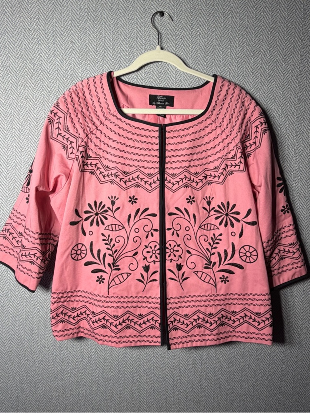 Trenz Woman by Theresa Rene Pink Embroidered Jacket boho